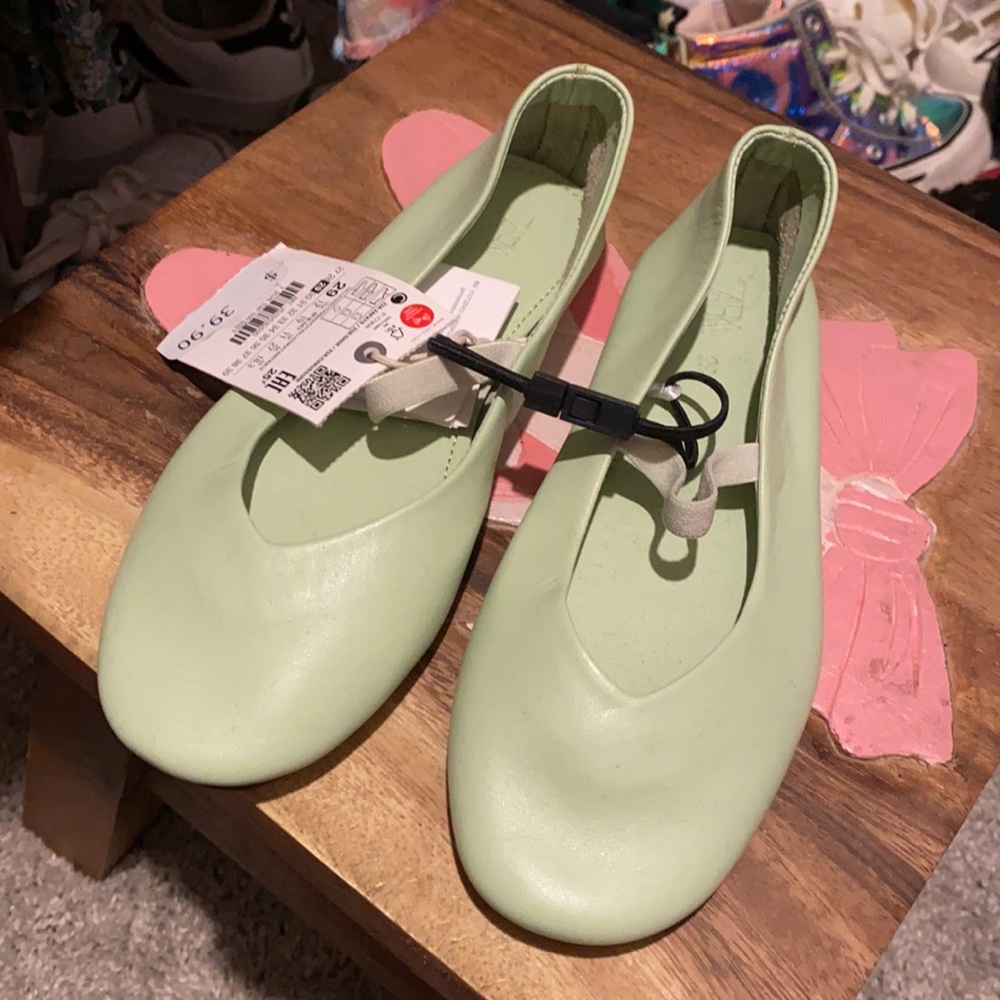 Girls Zara Green Flats!